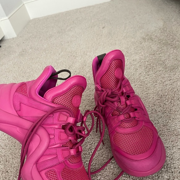 Louis Vuitton LV ARCHLIGHT SNEAKER - Picture 8 of 10